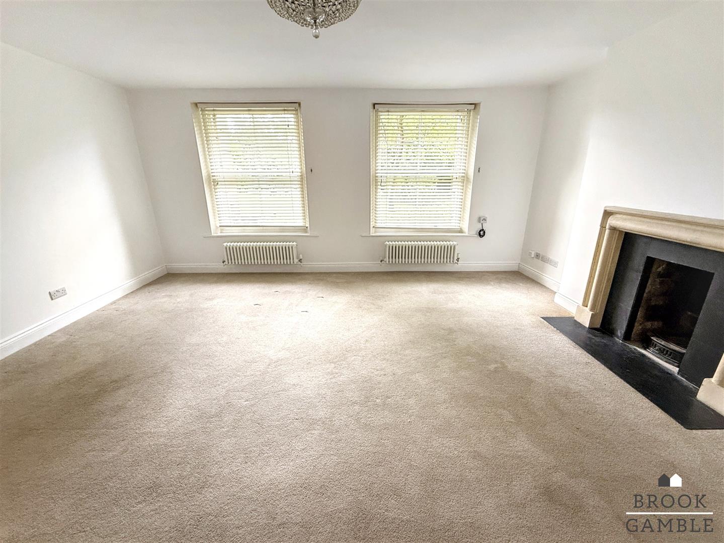 2 Bedroom Apartment. 13 Granville Road in Eastbourne,  12